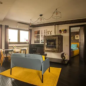 Amo Apartment